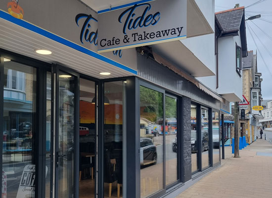 Tides in Tides Out Cafe